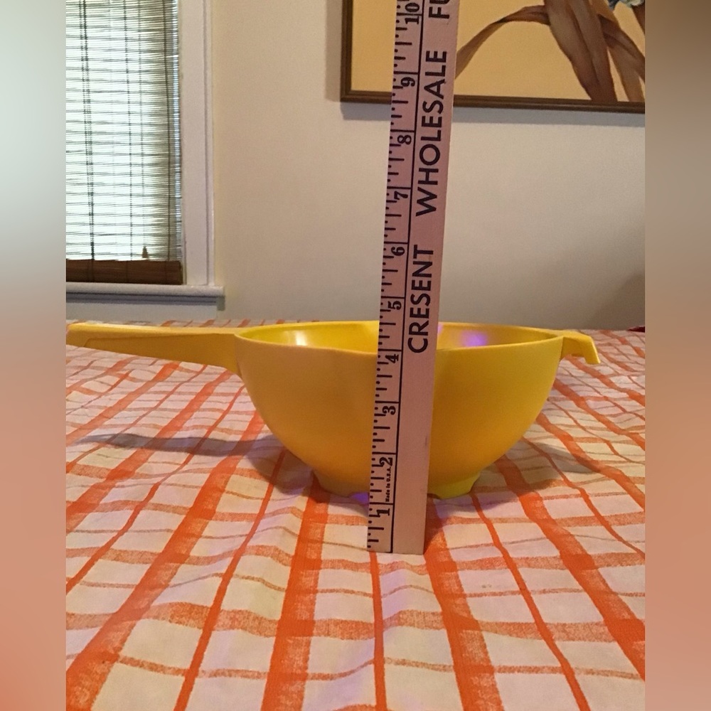 Vintage Tupperware Colander - Picture 4 of 7